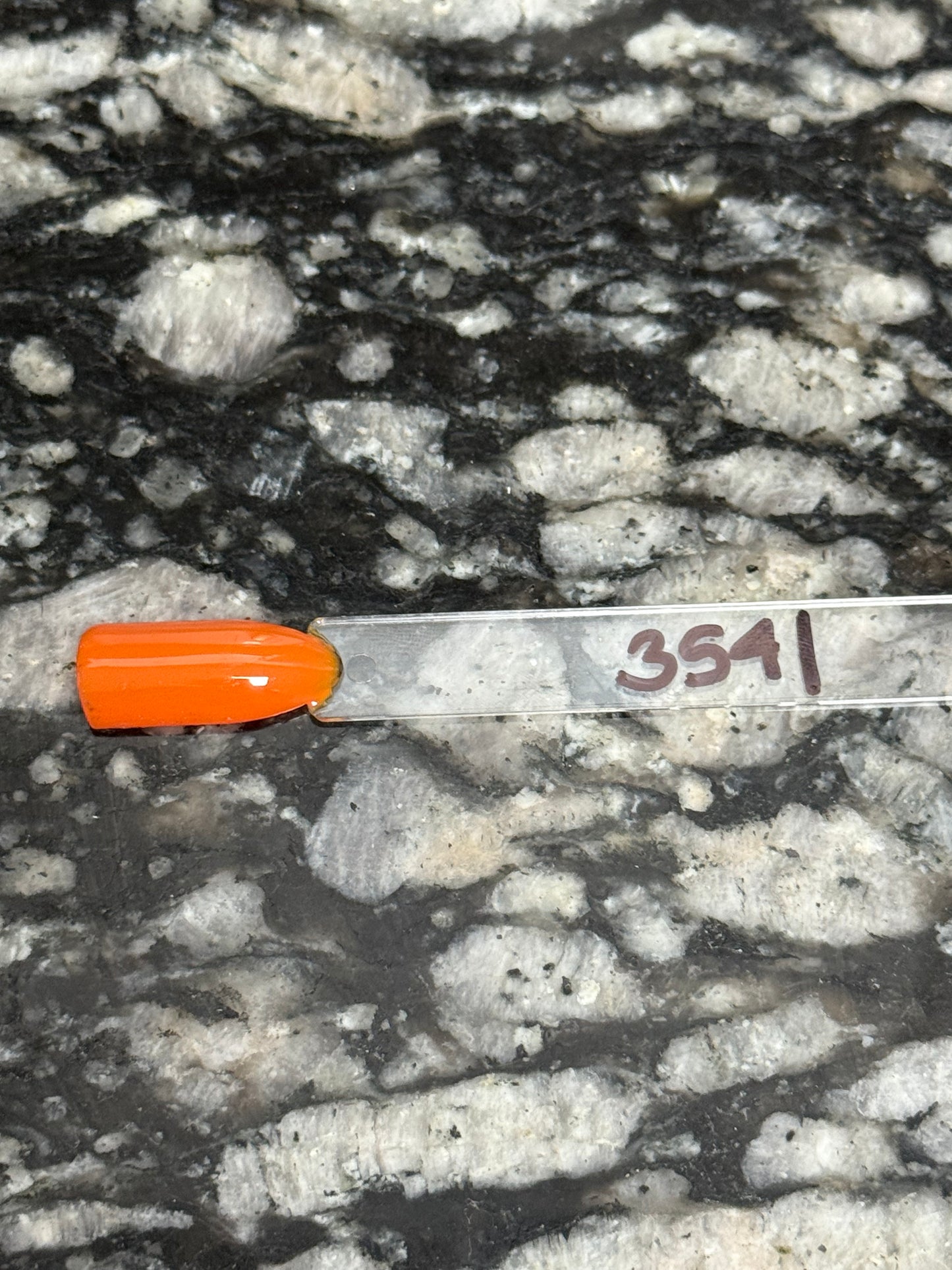 KAT041